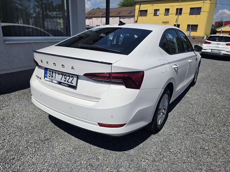 Škoda Octavia 2.0 TDI  - fotka 4 z 23