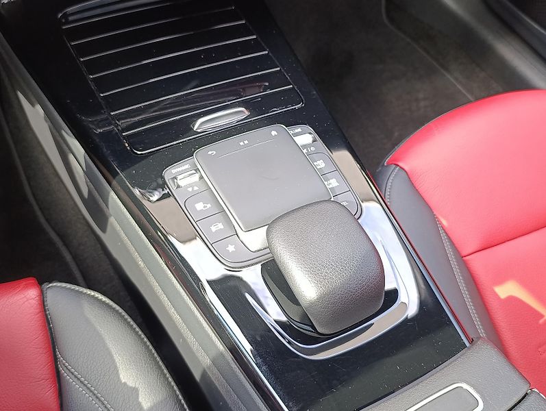 Mercedes-Benz CLA 220d AMG ČR DPH  - fotka 26 z 35