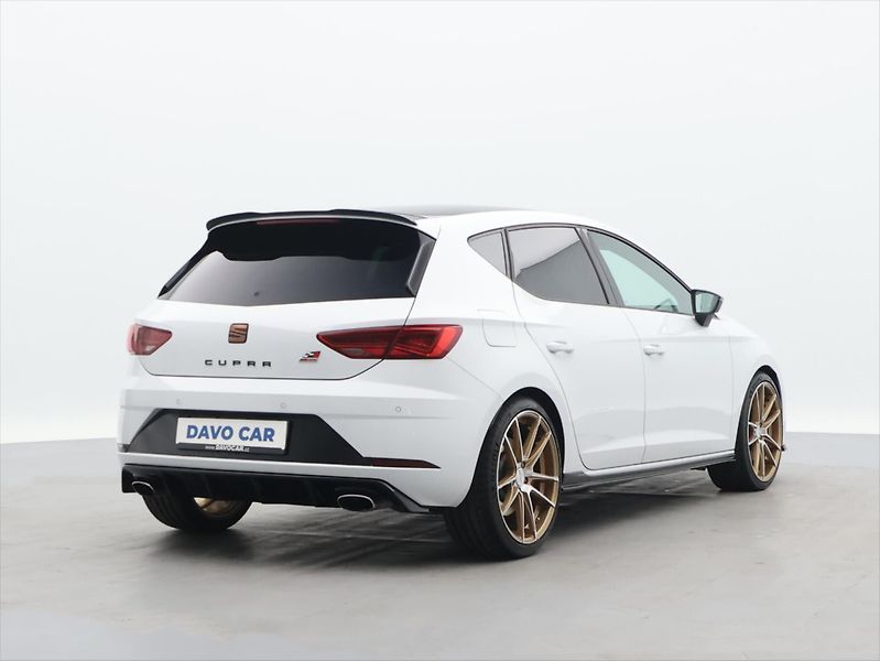 Seat Leon Cupra 2,0 TSI 221kW LED 1.Maj. - fotka 7 z 28