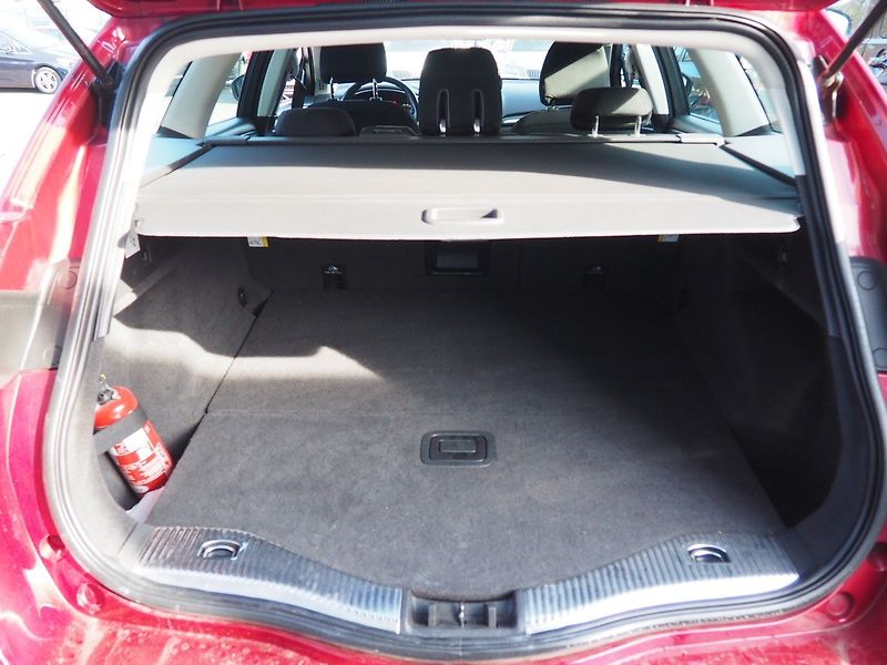 Ford Mondeo (2016) 1.5 TDCi Business Edition, LED - fotka 14 z 32