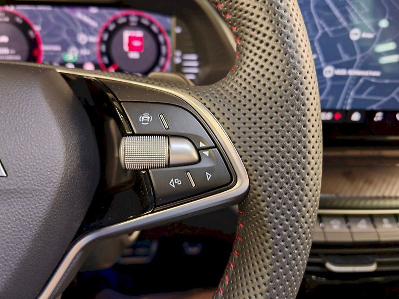 Škoda Octavia (2025) 2.0 TSI 195 kW DSG RS - fotka 9 z 32