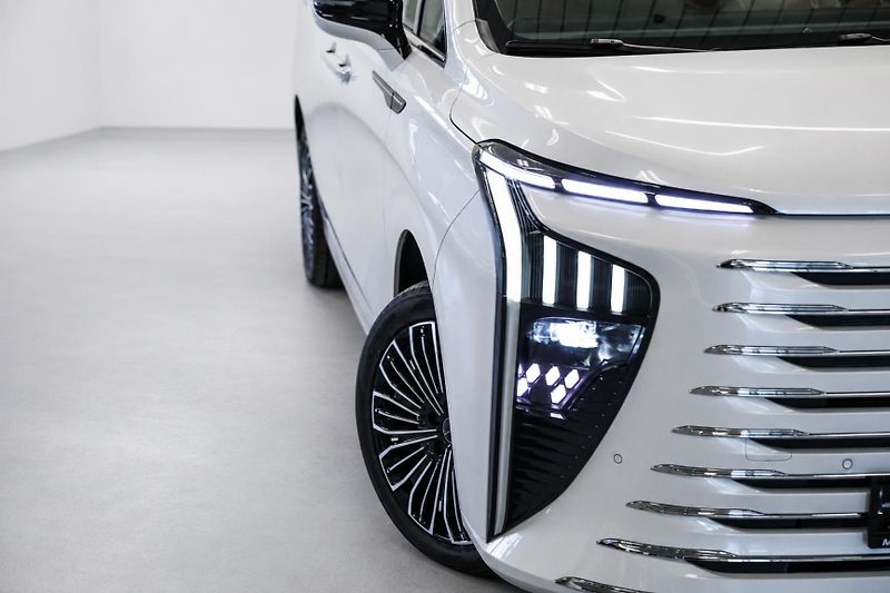 Dongfeng U-Tour (2026) V9 PHEV - fotka 3 z 31