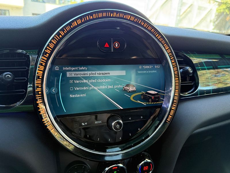 Mini Cooper SE 135kW ACC / Edice Mosaert - fotka 21 z 34