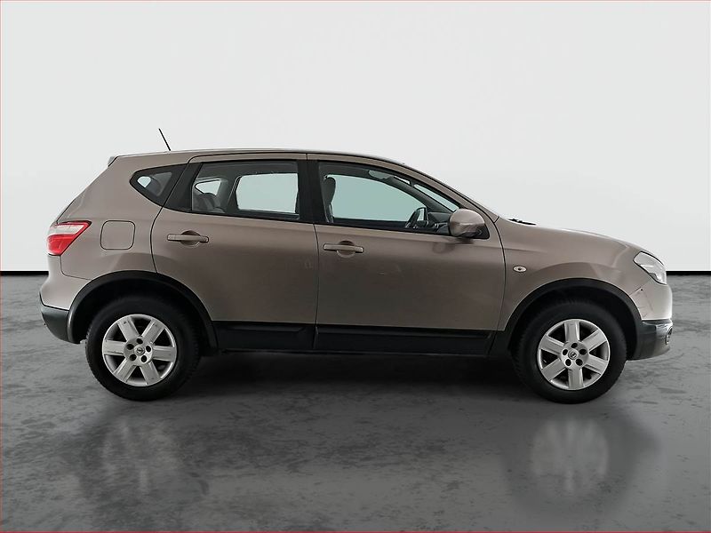 Nissan Qashqai (2010) Acenta 2.0, 4X4, Automat, ČR - fotka 6 z 14