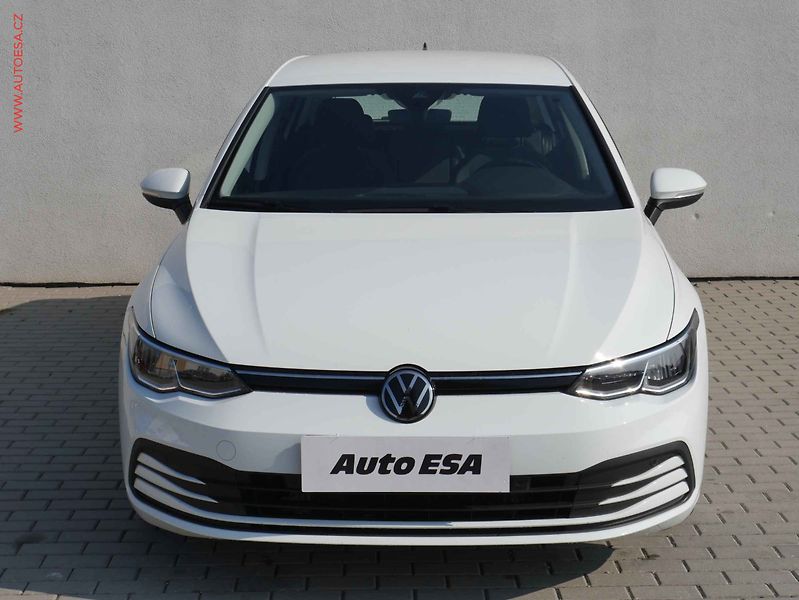 Volkswagen Golf (2023) 1.0TSi, 2.maj,ČR, Life, LED - fotka 2 z 18