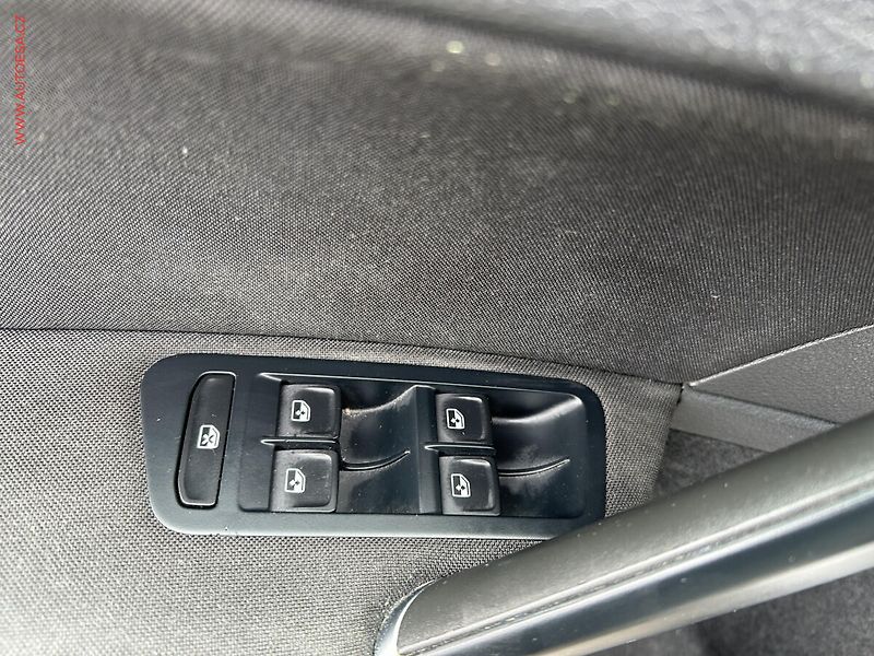 Volkswagen Golf (2018) 1.5TSI, ČR, Comfortline, LED - fotka 11 z 18