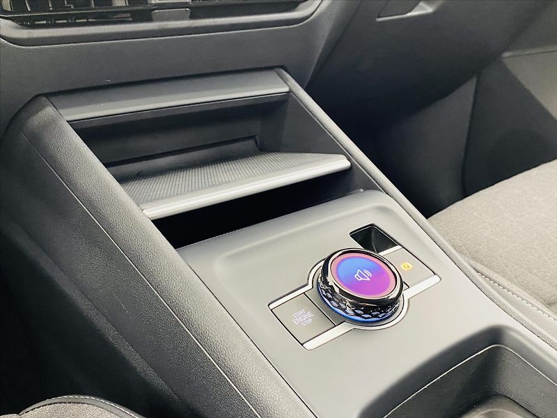 Volkswagen Tiguan 1,5 eTSI DSG 110 kW Life - fotka 21 z 25