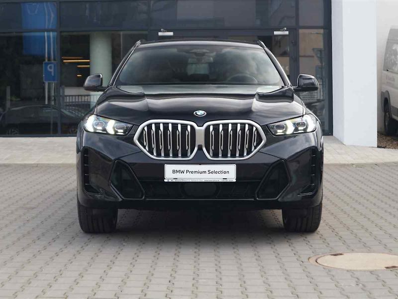 BMW X6 - fotka 2 z 10