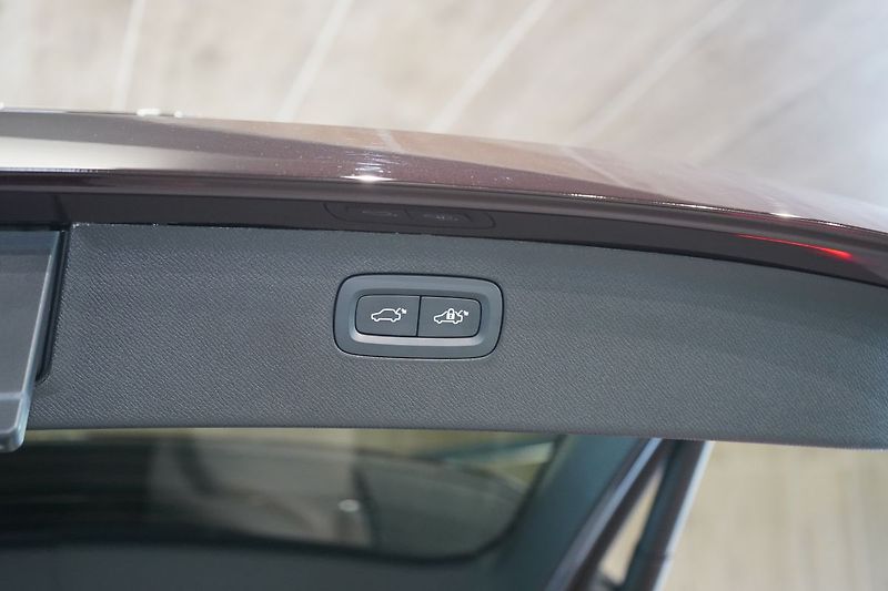 Volvo XC90 B5 PLUS Dark, Vzduch, 360° - fotka 11 z 53