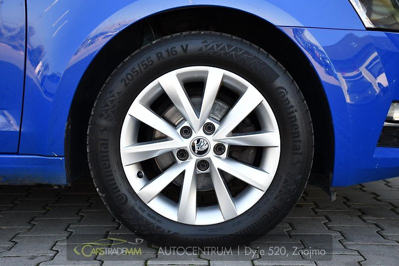 Škoda Octavia 1,6TDi STYLE - fotka 50 z 53