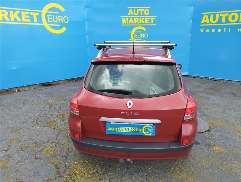Renault Clio 1,2 55KW Garážované, Servisova - fotka 5 z 17
