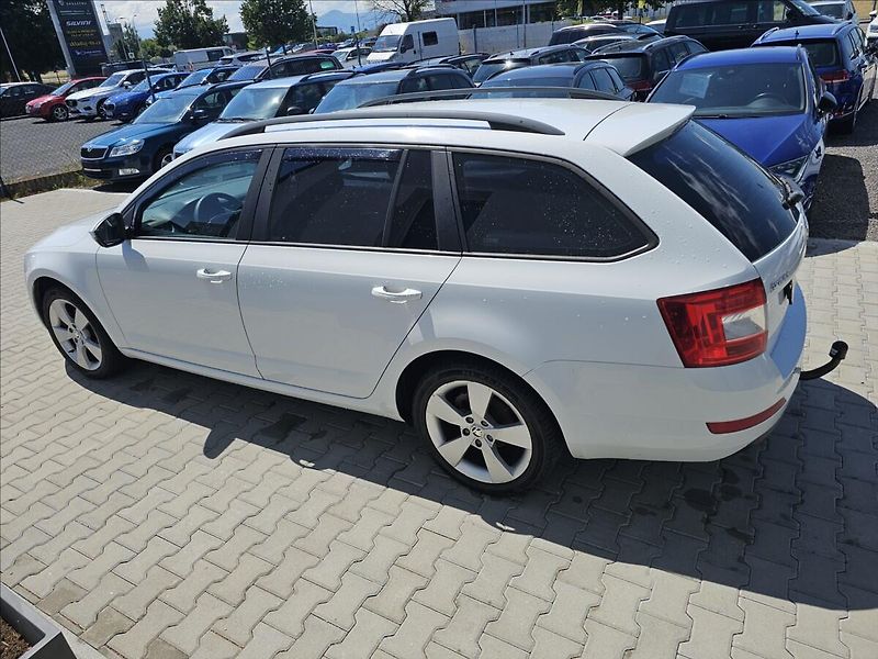 Škoda Octavia 2,0TDi 110KW Elegance TZ - fotka 9 z 49