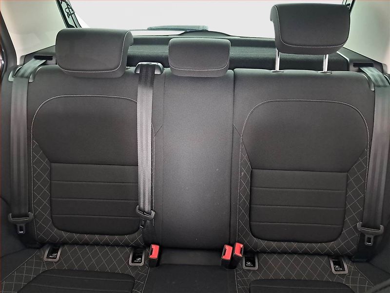 Škoda Fabia (2016) 1.2 TSI, Navi, Bi-Xenony - fotka 10 z 15