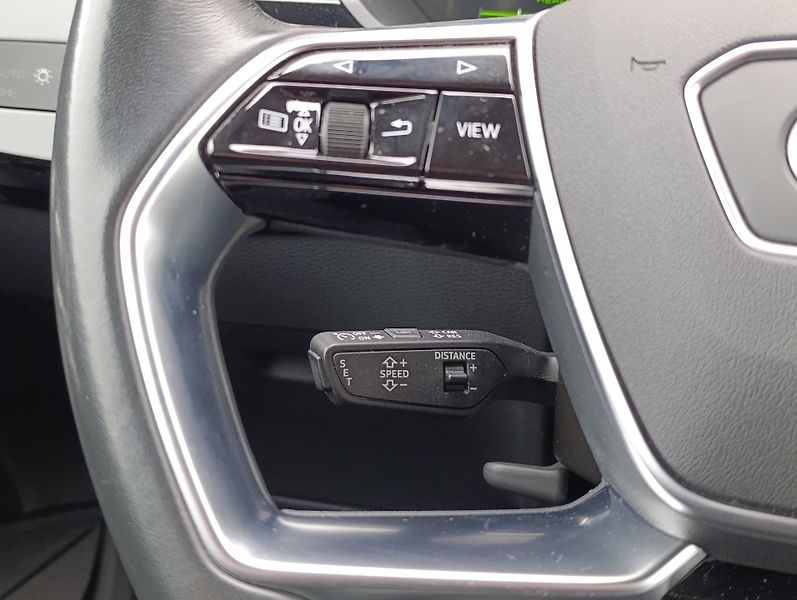 Audi e-tron 55 300kW QUATTRO S-LINE  - fotka 25 z 35