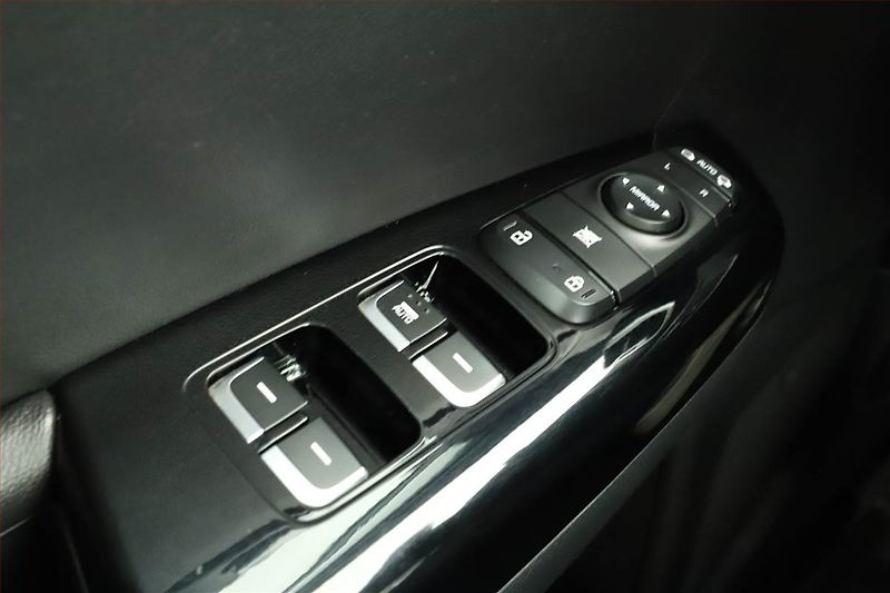 Kia Sportage (2016) 2.0 CRDi, 4X4, Automat, Kůže - fotka 13 z 19