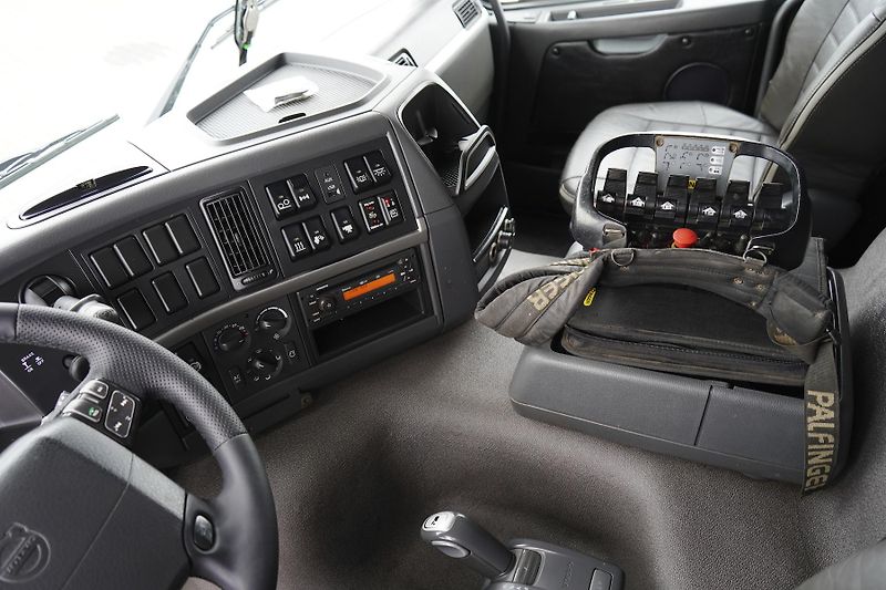 Volvo FM (2011) 420 / 6 X 2 / SKRZYNIOWY + HDS - fotka 11 z 50