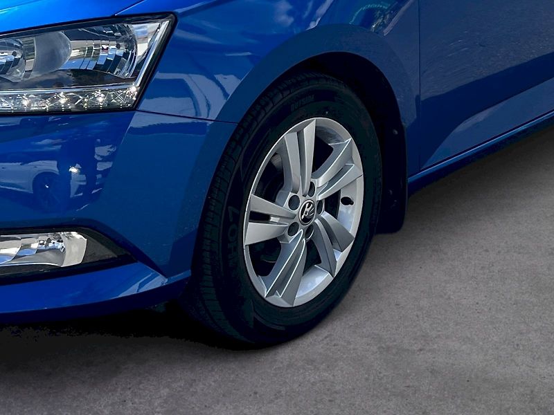 Škoda Fabia (2022) kombi Ambition 1.0 TSI 70 kW 5 - fotka 11 z 28