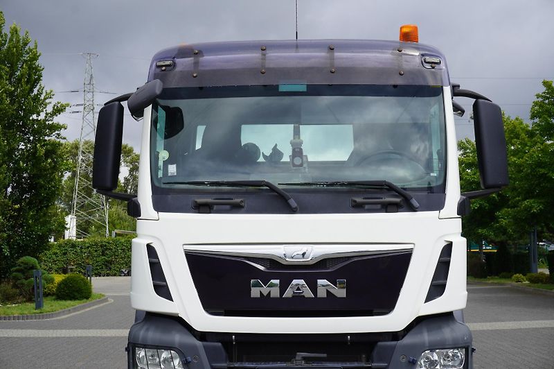 MAN TGS (2016) 26.360 6x4 BB / 160 tho. km - fotka 7 z 17
