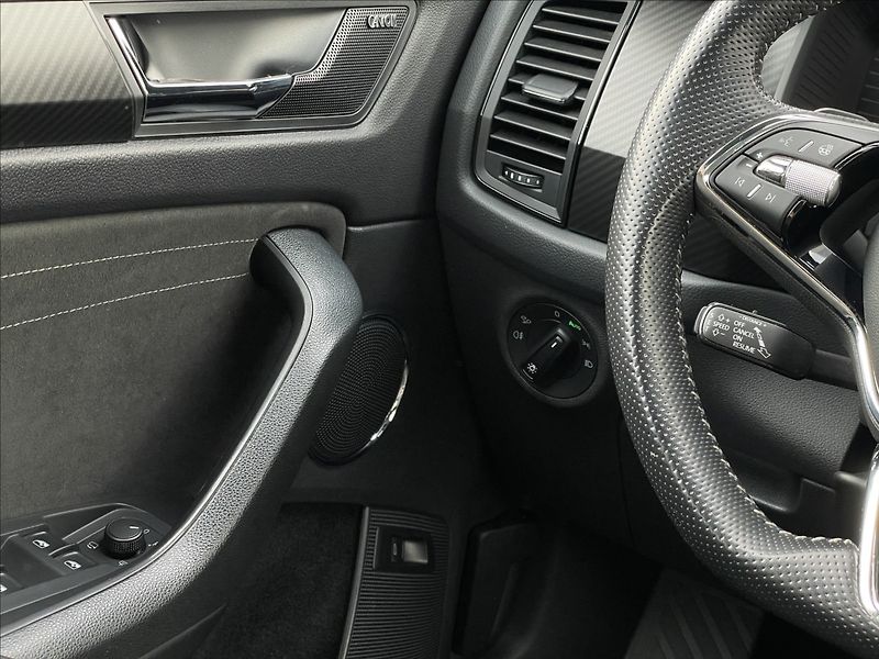 Škoda Kodiaq 2,0 TDI 4x4 DSG Sportline+ TZ - fotka 14 z 24