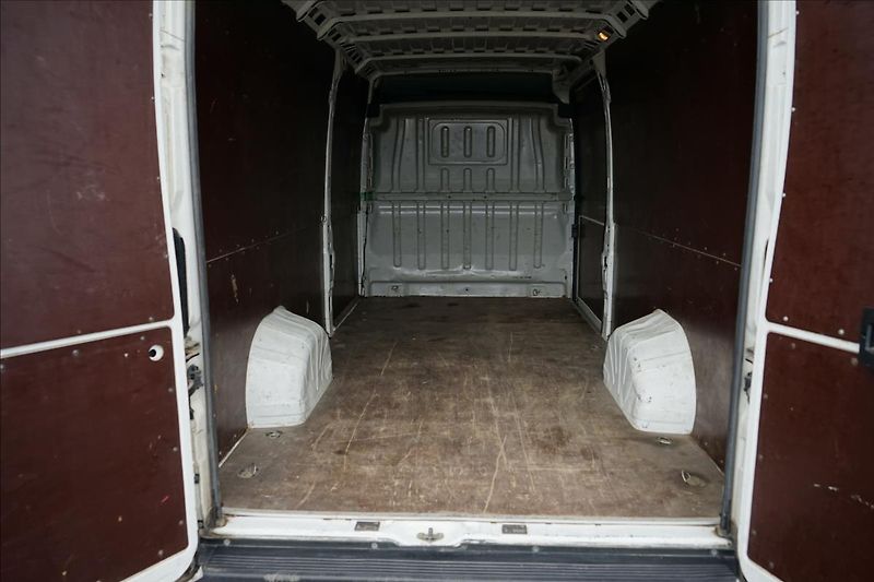 Citroën Jumper 2,0 BlueHDI 160  Furgon L4H2 - fotka 4 z 17