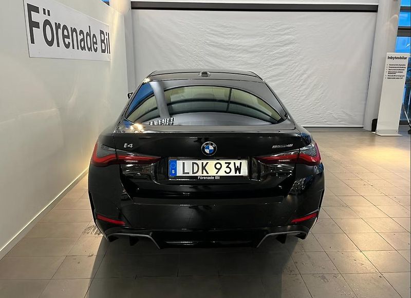 BMW i4 eDrive40 GC Tažné Ambient Kam. - fotka 12 z 13