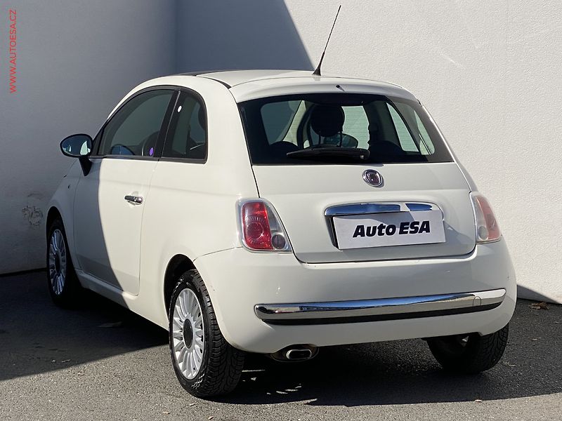 Fiat 500 (2011) 1.2i, Lounge, panor - fotka 6 z 15