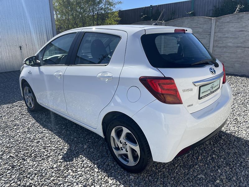 Toyota Yaris 1.5i 16v HYBRID 142TKM TOP 1A! - fotka 13 z 169