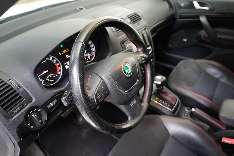 Škoda Octavia - fotka 14 z 25