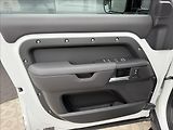 Land Rover Defender 3,0 110 D200 MHEV S ZÁRUKA - náhled 30