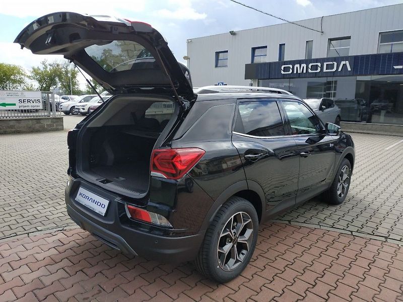 KGM Korando 1.5T, SMART,2WD, AT, SKLADEM - fotka 8 z 35