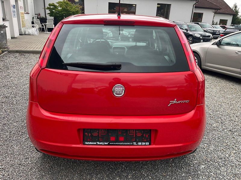 Fiat Grande Punto (2011) 1.2 i Velmi pěkné - fotka 3 z 17