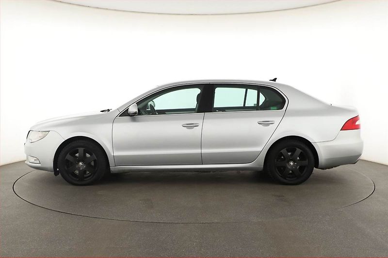 Škoda Superb (2010) 2.0 TDI, 4X4, nová STK - fotka 3 z 13