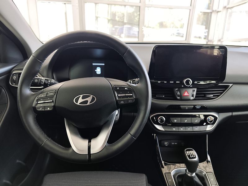 Hyundai i30 (2025) 1.5 DPi 71kW Smart MT - fotka 11 z 21