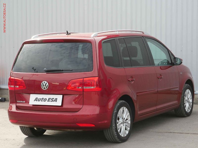 Volkswagen Touran (2014) 1.2 TSi, Life, panor, +kola - fotka 4 z 18