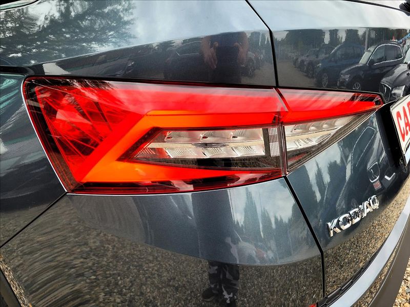 Škoda Kodiaq 1,5 TSI,DSG,7míst,navi,výhřev - fotka 45 z 50
