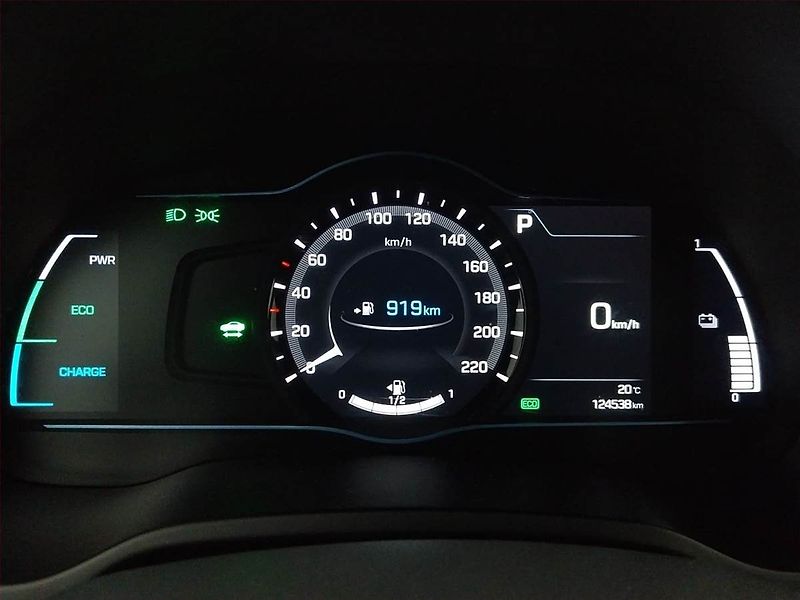 Hyundai Ioniq (2018) Hybrid, Automat, Kůže, Navi - fotka 11 z 21