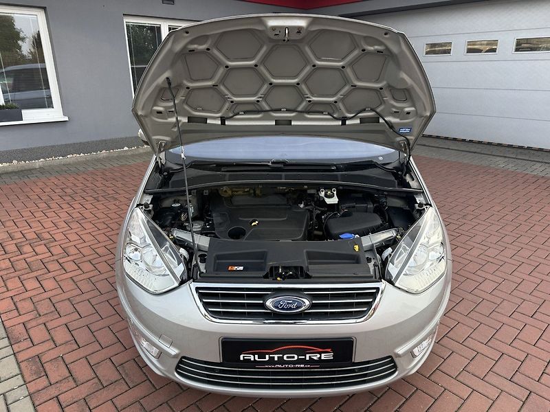 Ford Galaxy (2013) 2.0TDCi Titanium Navi Tažné Z. - fotka 30 z 46