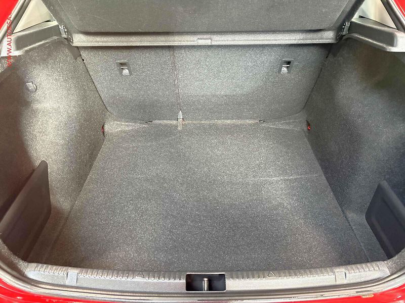 Škoda Rapid (2016) 1.2 TSI, AC, temp. - fotka 7 z 14