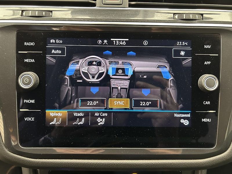 Volkswagen Tiguan Allspace 2.0 TDI 4x4 Elegance - fotka 18 z 27