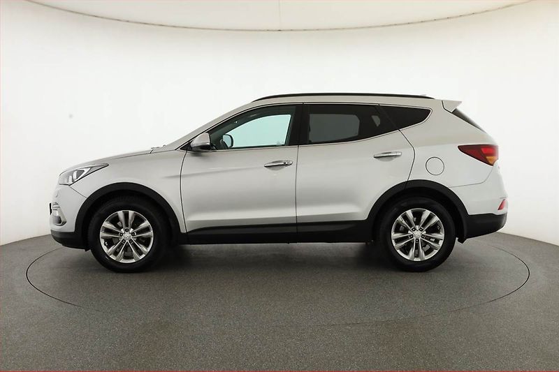 Hyundai Santa Fe (2017) 2.2 CRDi Blue, 4X4, Automat - fotka 3 z 16