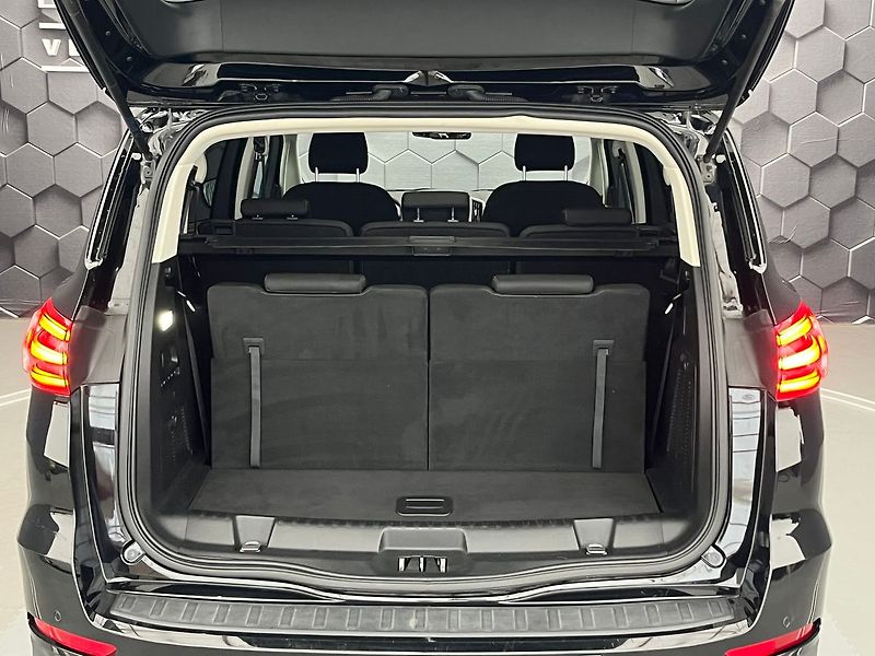 Ford S-MAX 2.0 EB Titanium manuál 7 míst - fotka 44 z 63