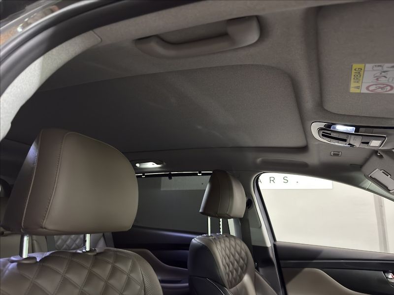 Hyundai Santa Fe 2,2   CRDI 4X4 PREMIUM 360 - fotka 30 z 37