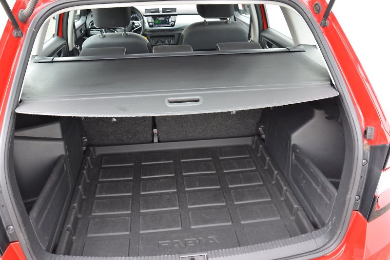 Škoda Fabia (2022) Combi 1.0 TSI 70 KW Ambition P - fotka 12 z 24