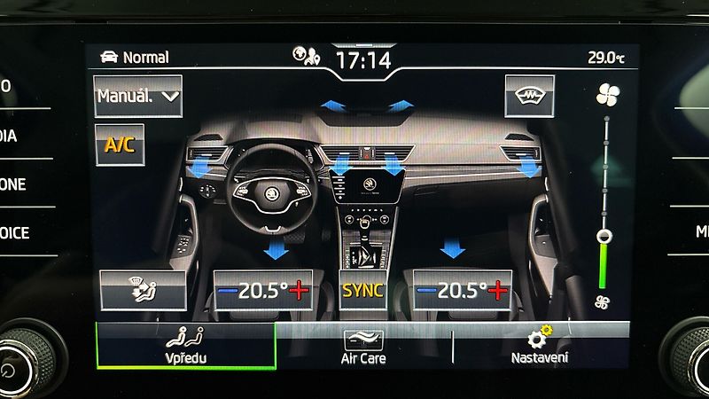 Škoda Superb 2.0 TDI DSG 4x4 L&K Combi - fotka 31 z 34