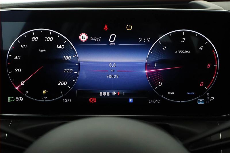 Mercedes-Benz Třídy C (2024) C 220 d 4MATIC - fotka 15 z 21