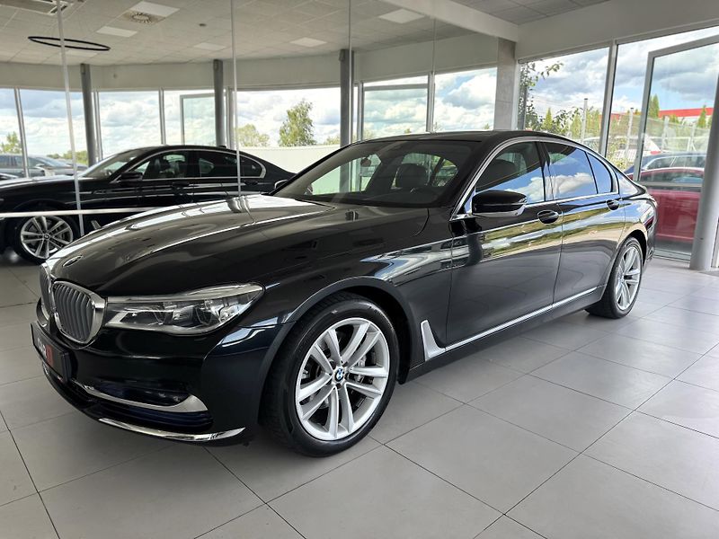 BMW Řada 7 730d xDrive*Dověry*360°Kam*DPH - fotka 2 z 51