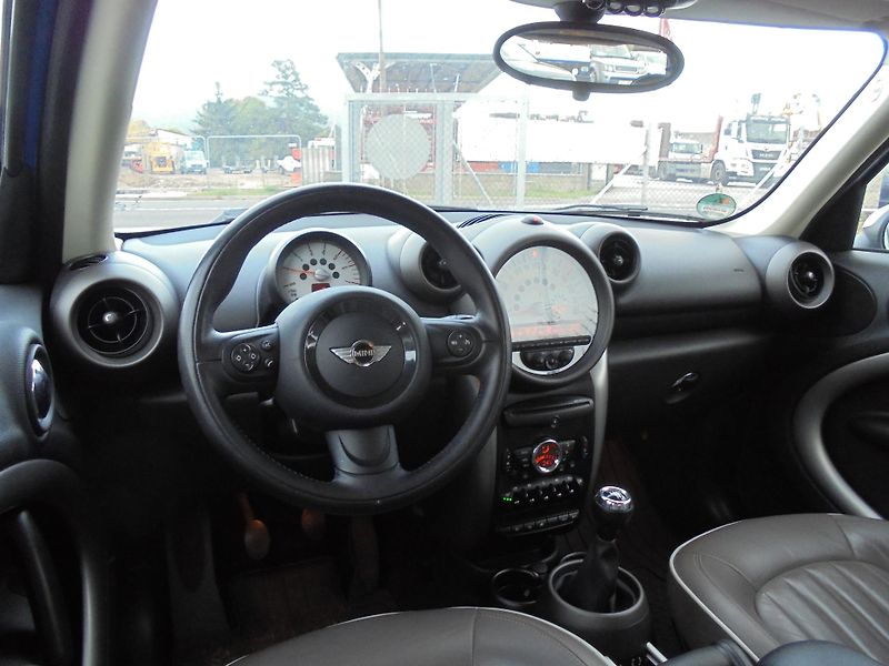 Mini Countryman (2012) 1.6 D- 4x4- KLIMA- KŮŽE- ALU - fotka 8 z 11