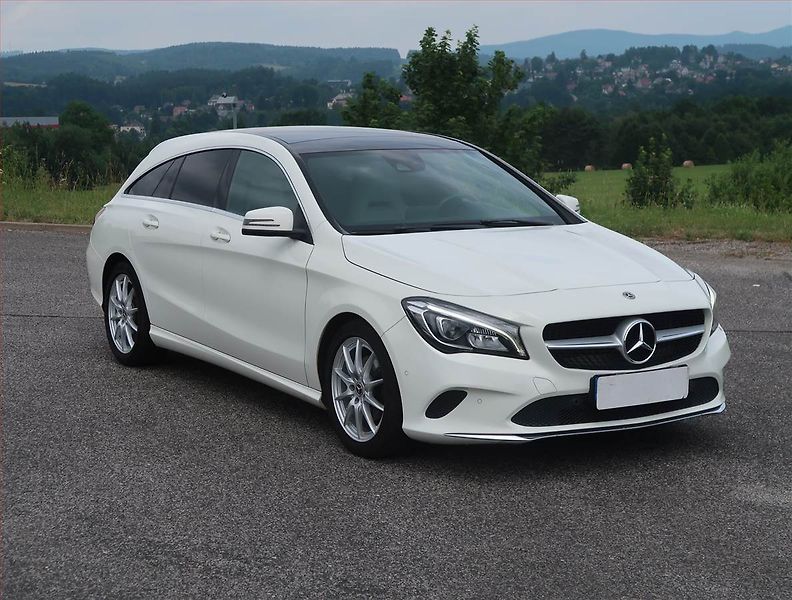 Mercedes-Benz CLA (2017) 220 4MATIC - fotografie inzerátu