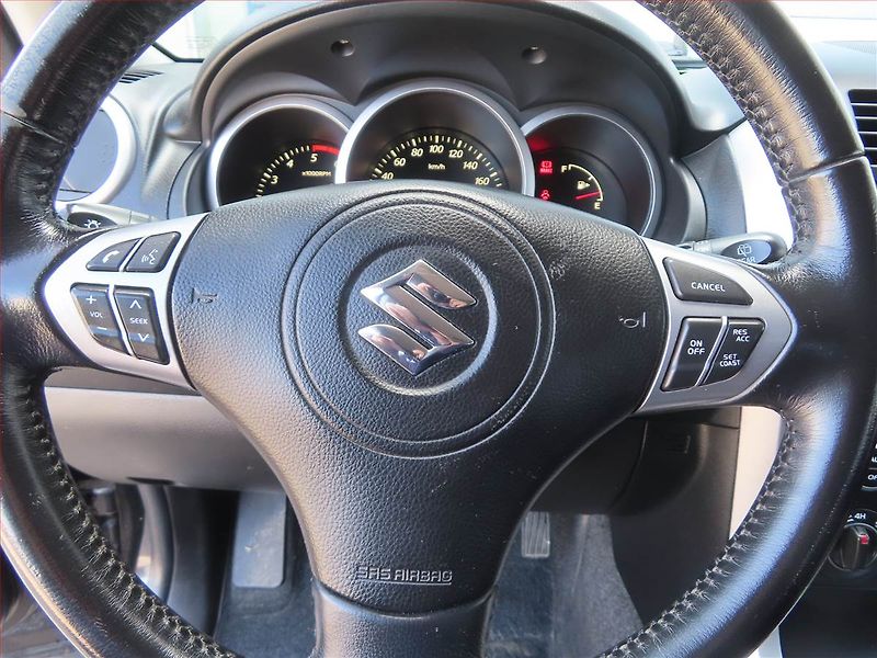 Suzuki Grand Vitara (2012) 1.9 DDiS, 4X4, Serv.kniha - fotka 17 z 17