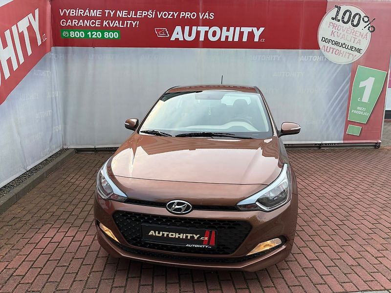 Hyundai i20 1.2 i, ČR, 1.Maj, 23 tkm - fotka 2 z 21